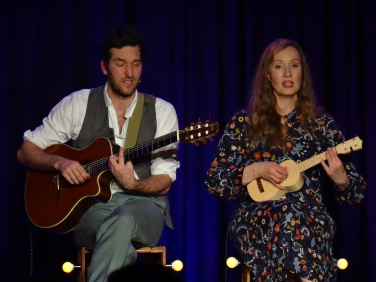 Das Geld liegt auf der Fensterbank, Marie